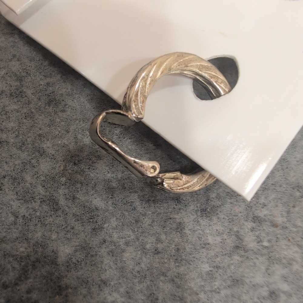 VTG Nouveau by BoFranc Silver Tone Clip On Hoop Earrings Textured Rope‎ Design - Picture 2 of 3